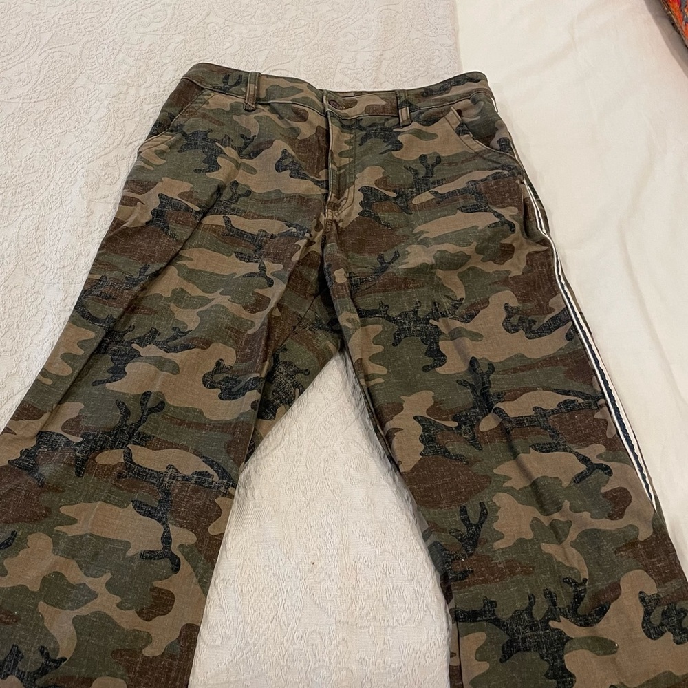 Abercrombie and Fitch Camo Pants with Stripe